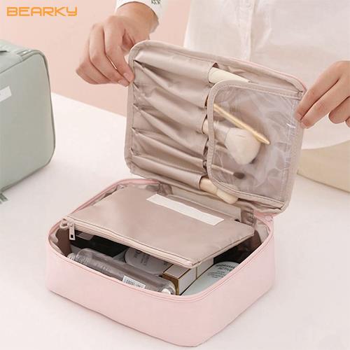 The Beauty Architect: Crafting Your Masterpiece with the Ingenious Cosmetic Bag!